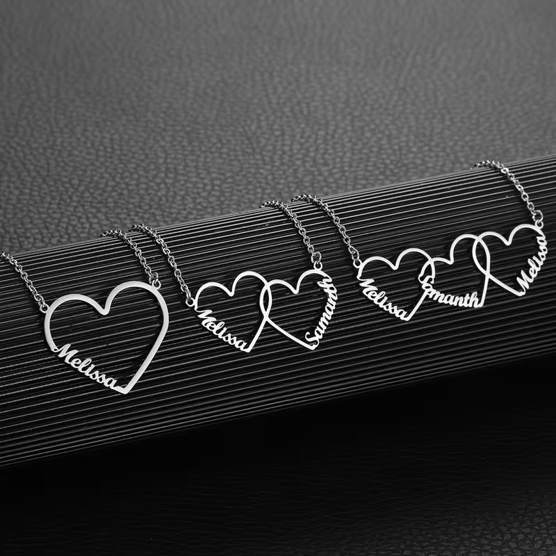 Custom Name Necklace Stainless Steel - カスタムインターロッキングハートネームネックレス 名入れ1/2/3名入りペンダント ステンレス製カップル・家族ジュエリーギフト 女性・お母さん向け