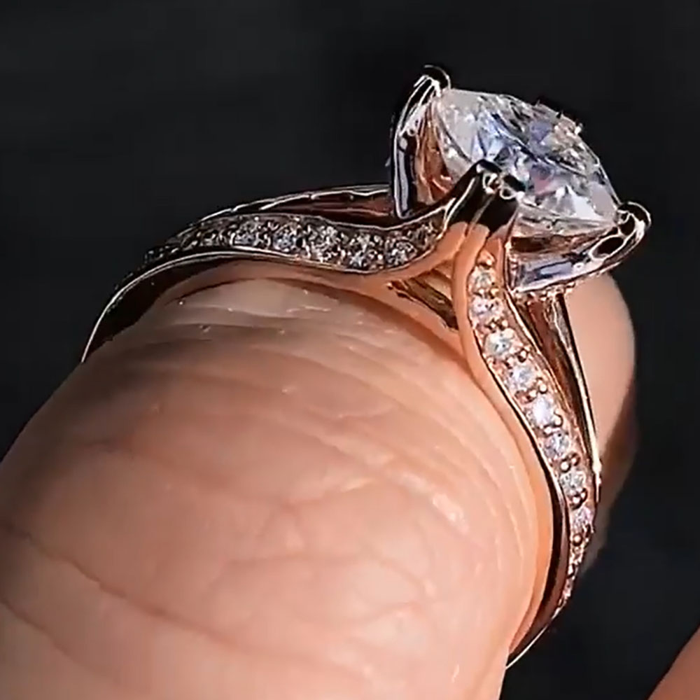 カスタムソリッド 10 K ローズゴールド女性のウェディング - Moissanite Engagement Ring 1 Carat のレビューと価格