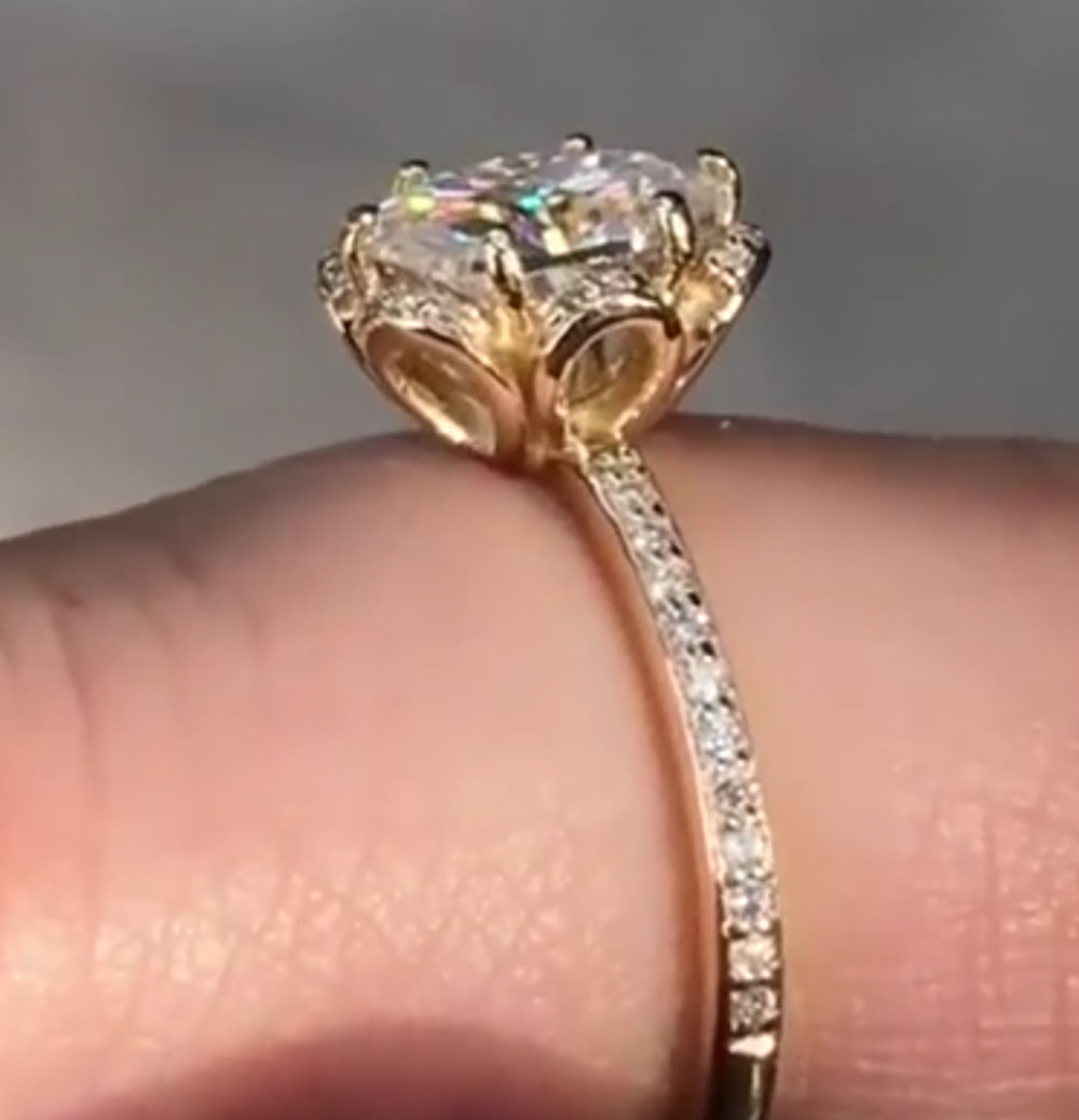 カスタムソリッド14Kイエローゴールド レディース 結婚式  - Moissanite Engagement Ring 1 Carat のレビューと価格