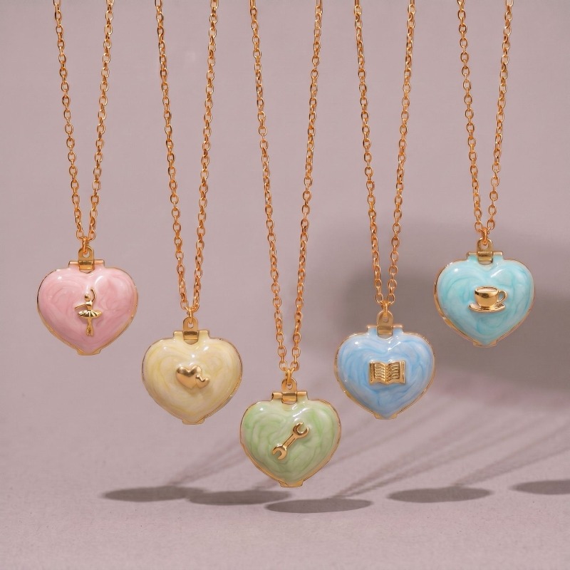 ヴィンテージハート型フォトロケットネックレス カラフルエナメ - Heart Locket Necklace Photo のレビューと価格